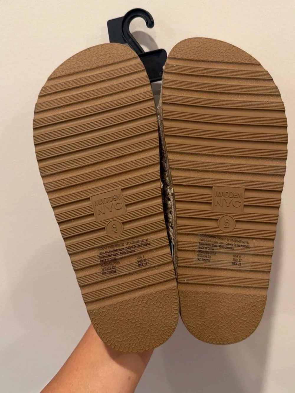 🎀MADDEN NYC~Women’s Woven Footbed SIZE 6